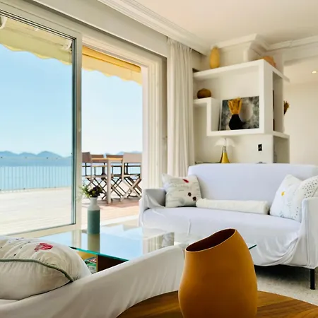 Superbe Penthouse Avec Vue Panoramique Sur La *