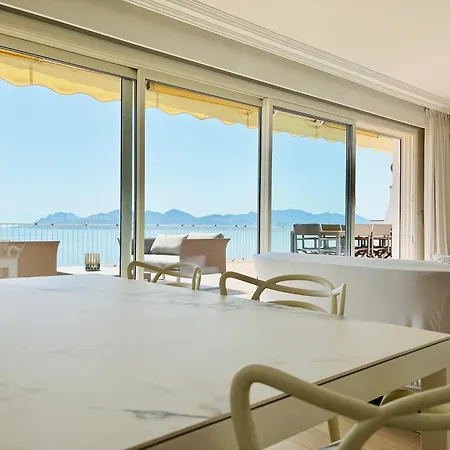 Superbe Penthouse Avec Vue Panoramique Sur La Cannes